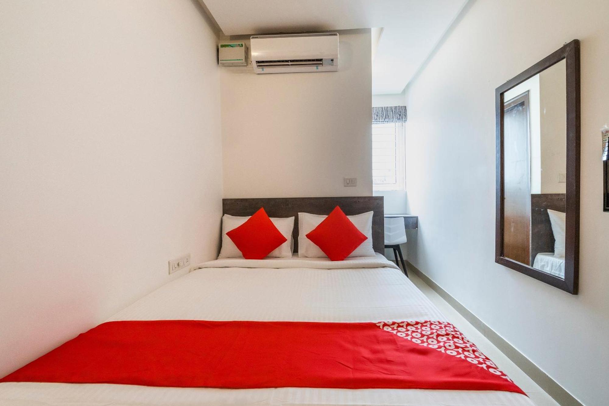 Super Townhouse Hebbal Hotell Bangalore Eksteriør bilde