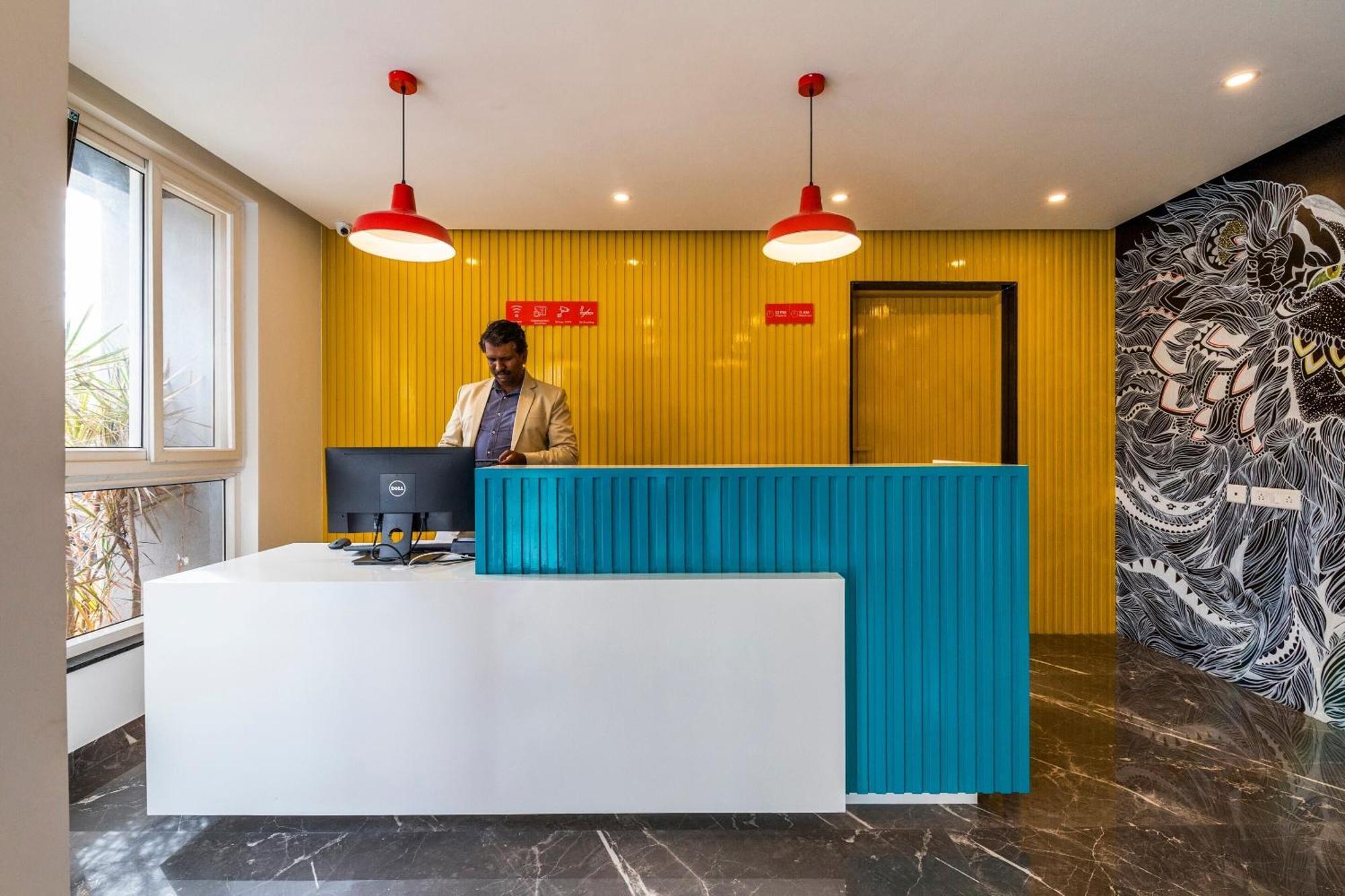 Super Townhouse Hebbal Hotell Bangalore Eksteriør bilde